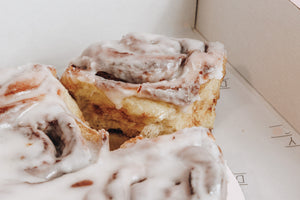 Cinnamon scroll heart Pull-apart